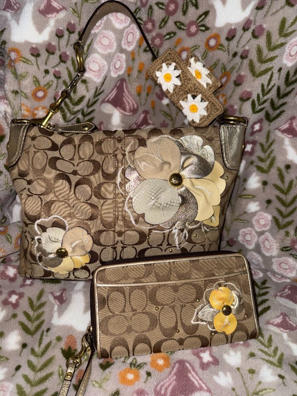 Coach Bleecker Floral Signature Carly Shoulder Bag WITH Matching Wallet